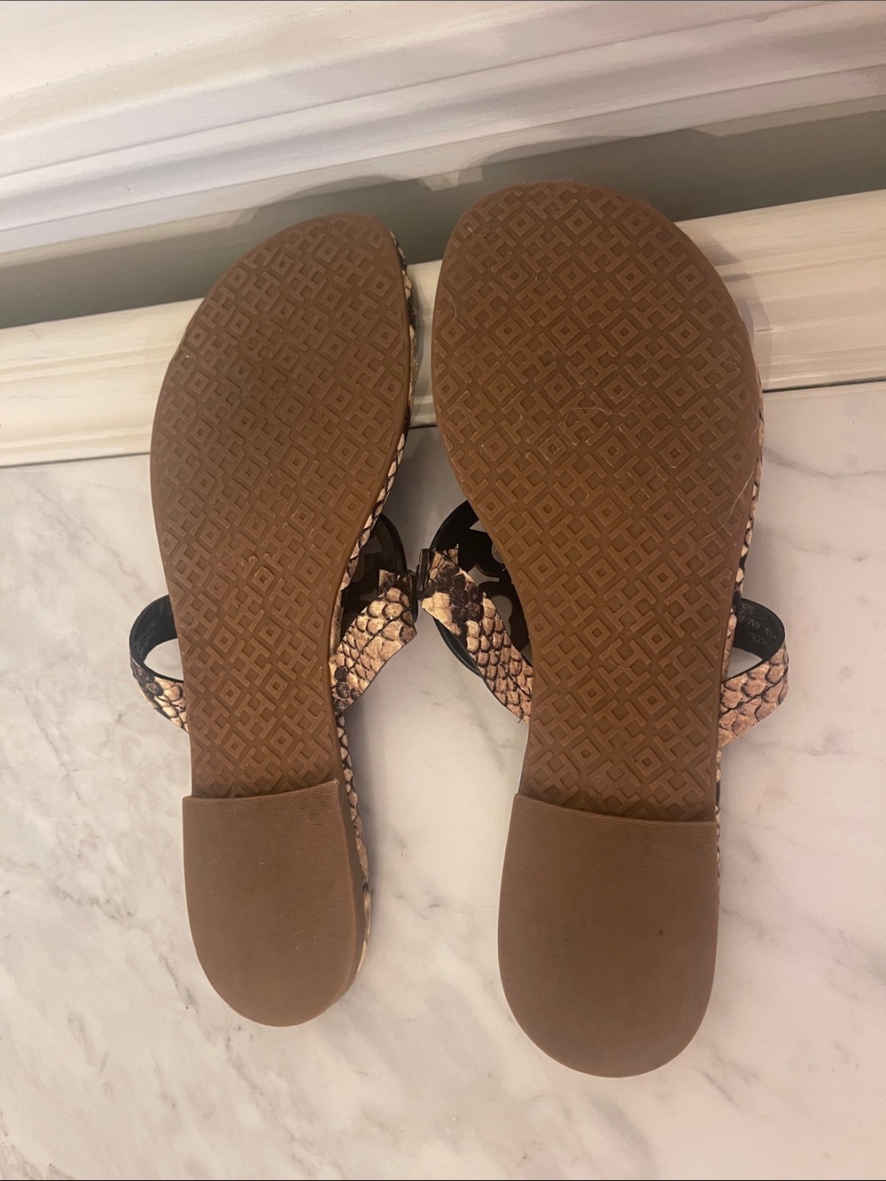 Tory Burch Black & Gold Snake-Print Logo Thong Sandals - Picture 11 of 16